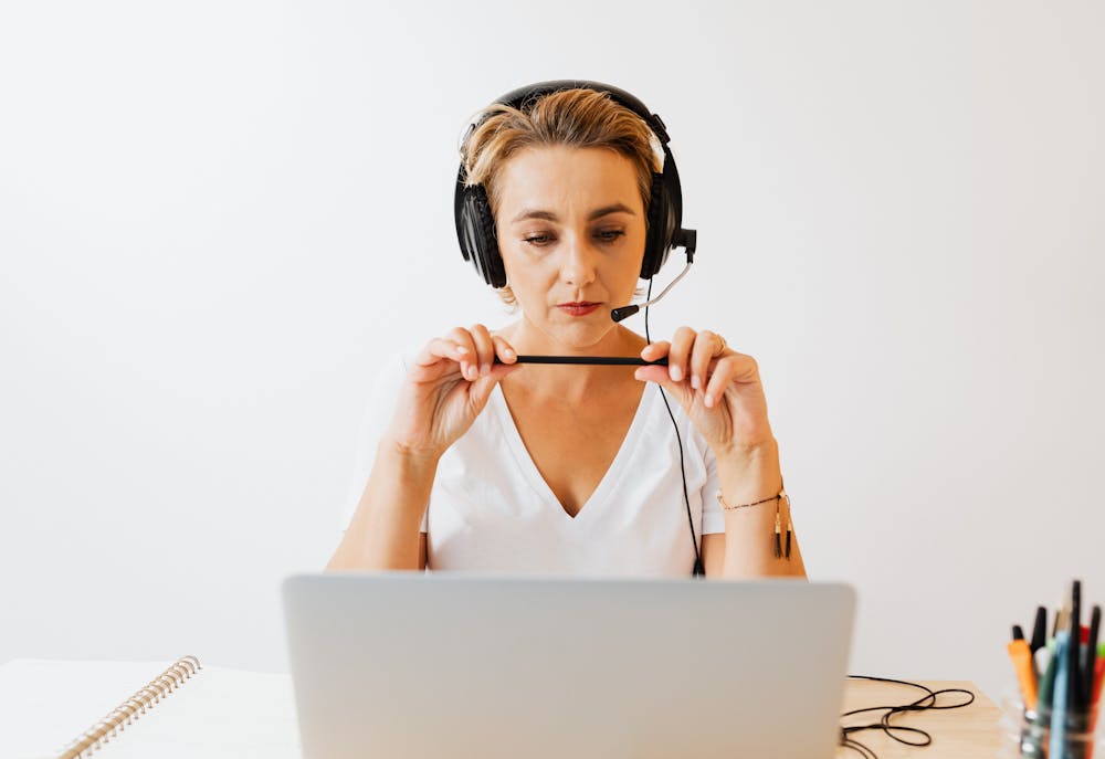 image of The Best Remote Jobs That Require No Experience